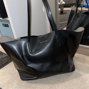 Black Michael Kors extra large tote